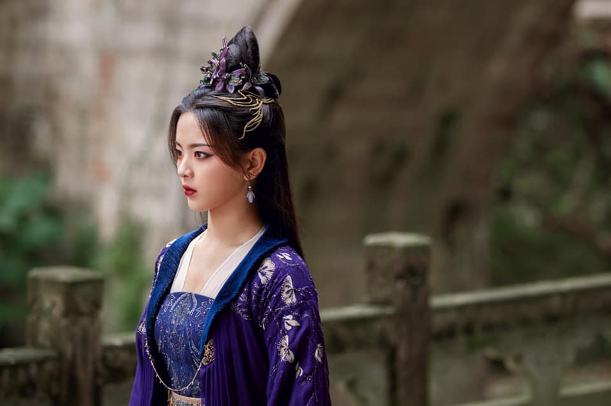 Lộ cảnh 'Mỹ nhân đẹp nhất Trung Quốc' nhào lộn trên không, chổng ngược đầu gây thót tim cho khán giả  - Ảnh 8.