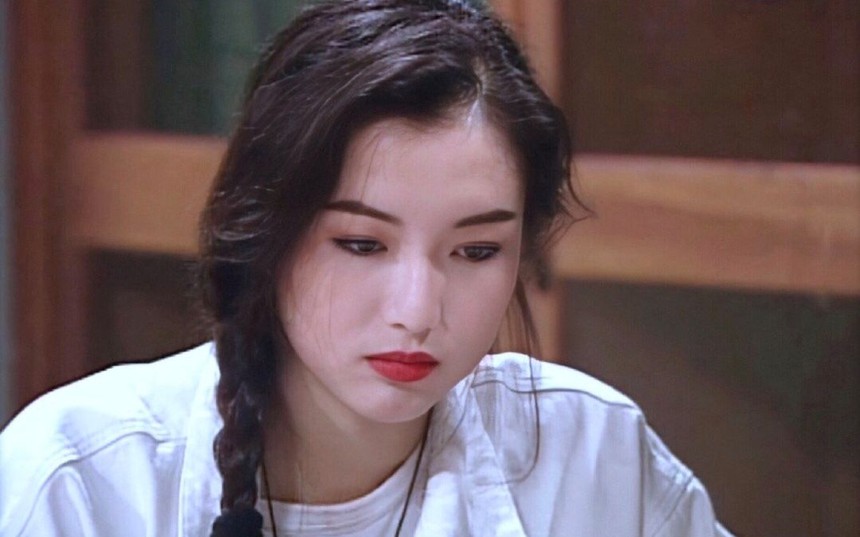 Sốc với nhan sắc xuống cấp của mỹ nhân màn ảnh một thời, đi nhận giải phim mà tàn tạ đến mức đau lòng - Ảnh 8. Sốc với nhan sắc xuống cấp của mỹ nhân màn ảnh một thời, đi nhận giải phim mà tàn tạ đến mức đau lòng - Ảnh 8.