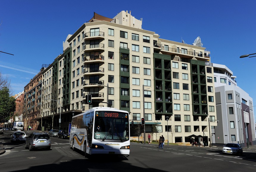 Giá nhà và căn hộ ở Australia giảm kỷ lục - Ảnh 1.