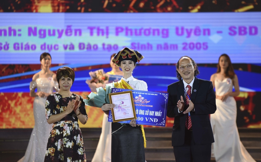 Chung kết Cuộc thi Người đẹp Hoa Ban 2023 - Ảnh 3. Chung kết Cuộc thi Người đẹp Hoa Ban 2023 - Ảnh 3.