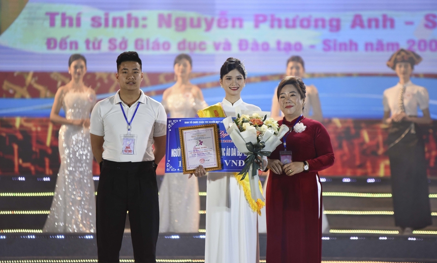 Chung kết Cuộc thi Người đẹp Hoa Ban 2023 - Ảnh 5. Chung kết Cuộc thi Người đẹp Hoa Ban 2023 - Ảnh 5.