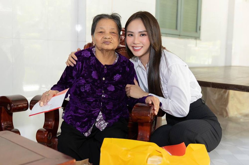 Hoa hậu Mai Phương chăm tập catwalk sau nhiều ồn ào - Ảnh 9.