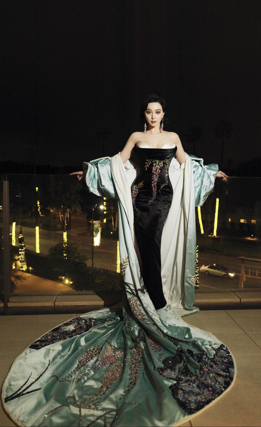 Không hẹn mà gặp, 2 đại tỷ Cbiz cùng tái xuất sau bê bối chấn động: Phạm Băng Băng thành 'nữ hoàng thảm đỏ Oscar', Triệu Vy nhợt nhạt gây chú ý - Ảnh 6.