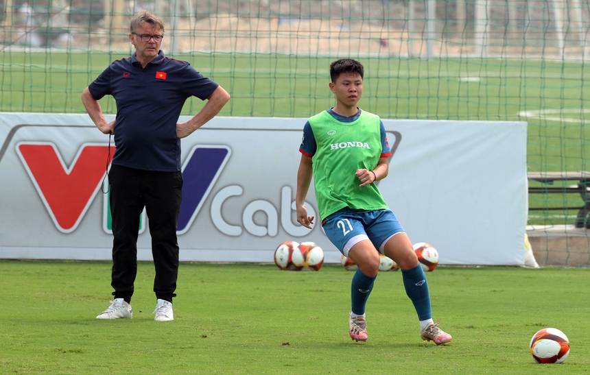HLV Troussier lo ngại cho U23 Việt Nam - Ảnh 1.