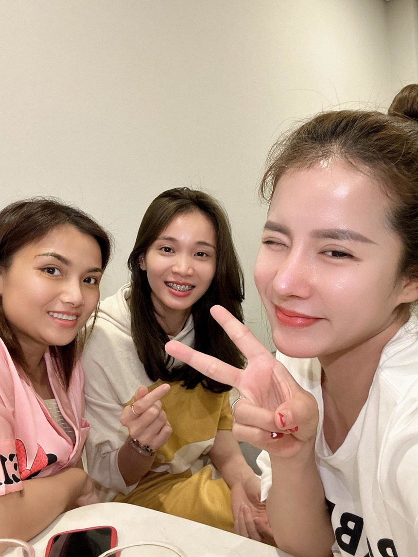 Người bạn còn lại trong hội bạn thân Quỳnh Trần JP - Bà Nhân Vlog phản ứng thế nào giữa drama thụ tinh nhân tạo? - Ảnh 1.