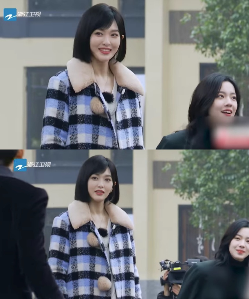 Trọn vẹn cảnh Chung Hán Lương - Đường Yên tái ngộ sau 8 năm, chỉ 1 ánh mắt mà khiến fan điên đảo - Ảnh 4. Trọn vẹn cảnh Chung Hán Lương - Đường Yên tái ngộ sau 8 năm, chỉ 1 ánh mắt mà khiến fan điên đảo - Ảnh 4.