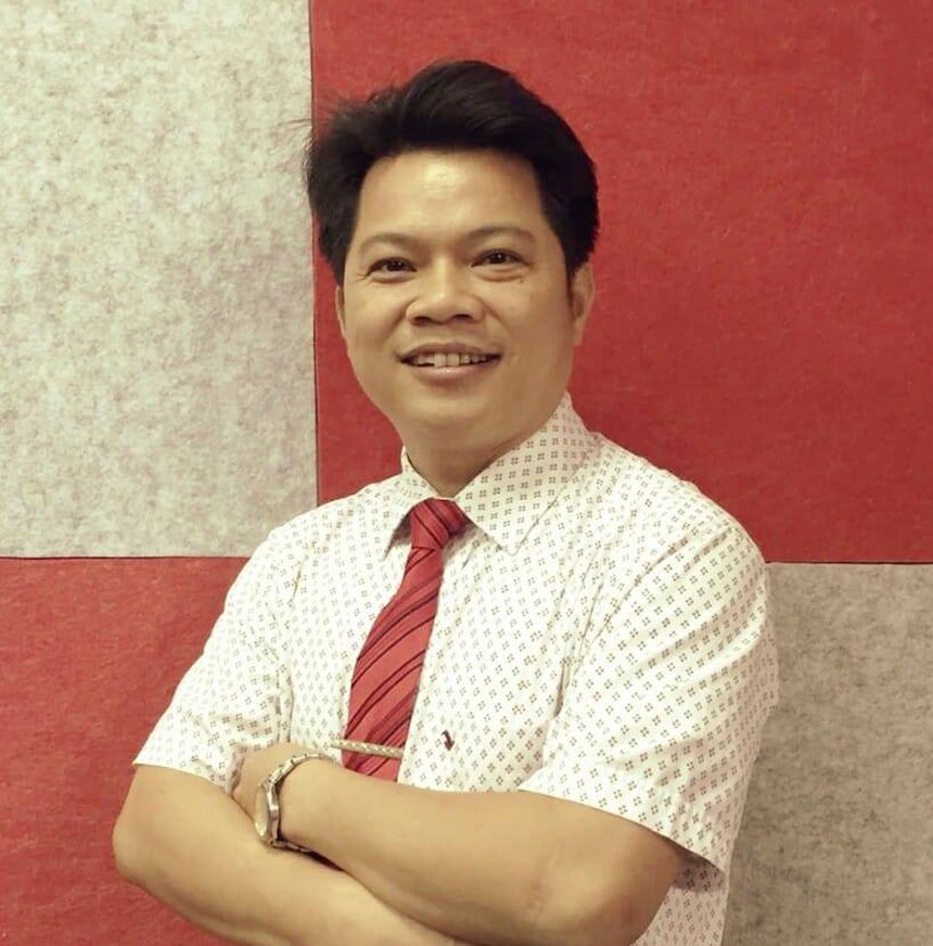 Tiết lộ đặc biệt của Phó hiệu trưởng về nam sinh Hà Tĩnh có điểm Toán cao nhất toàn quốc: Trước hôm thi HSG Quốc gia bị ốm, thi cuộc thi nào là thủ khoa cuộc thi đấy! - Ảnh 2.