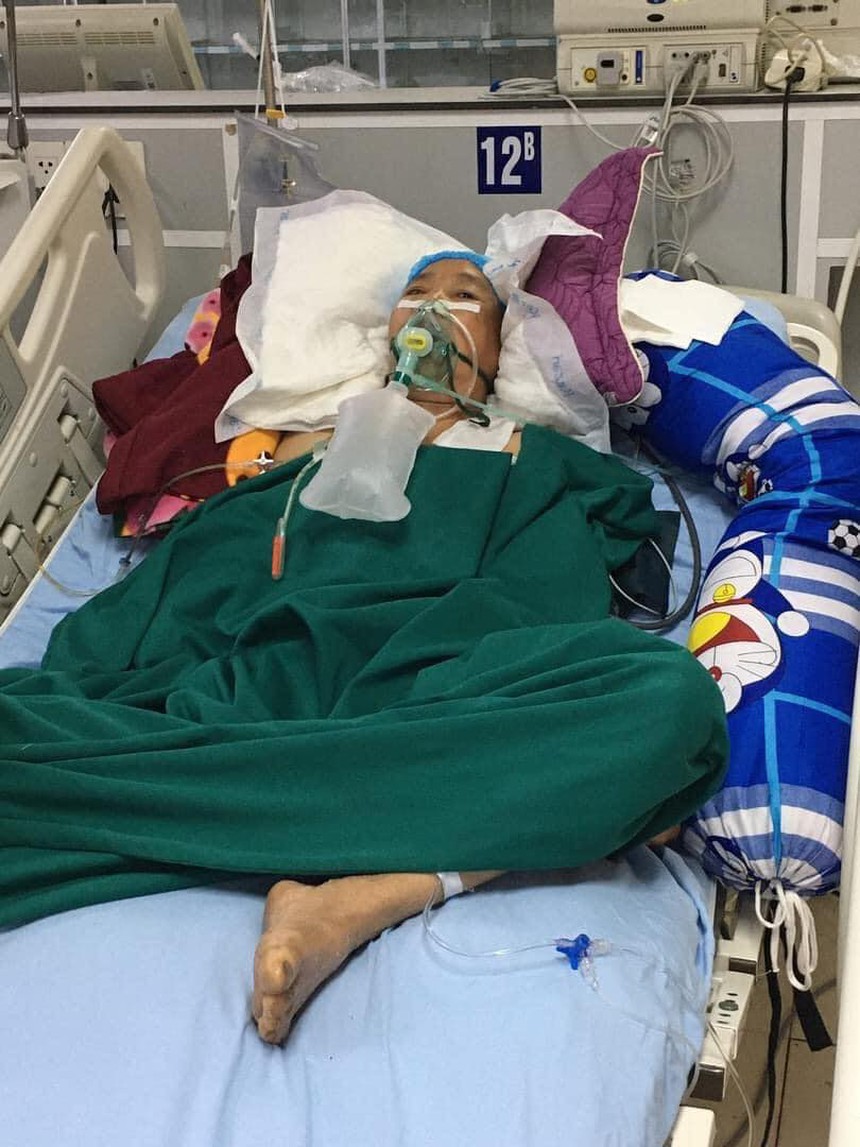 Nhói lòng: Mẹ đơn thân cả đời 'cá chuối đắm đuối vì con' gặp bạo bệnh nhà không có 1 đồng chạy chữa - Ảnh 1. Nhói lòng: Mẹ đơn thân cả đời 'cá chuối đắm đuối vì con' gặp bạo bệnh nhà không có 1 đồng chạy chữa - Ảnh 1.