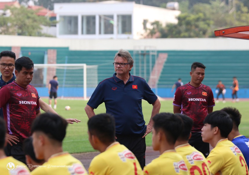 ĐT Việt Nam ngồi nhìn Thái Lan đá giao hữu, giấc mơ World Cup của HLV Troussier đối mặt thực tế phũ phàng - Ảnh 4.