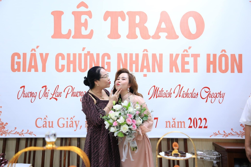 Mẹ ruột trẻ trung tâm lý, là tiktoker nổi tiếng của diễn viên Trương Phương - Ảnh 4.