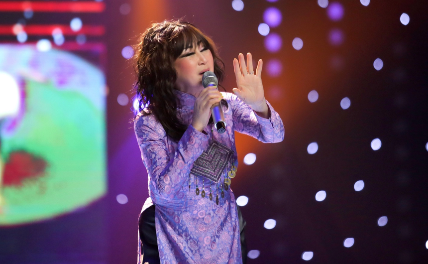 Danh ca Lê Uyên: Vẫn nhớ như in lúc chồng qua đời, sờ hai chân vẫn còn nóng - Ảnh 2. Danh ca Lê Uyên: Vẫn nhớ như in lúc chồng qua đời, sờ hai chân vẫn còn nóng - Ảnh 2.