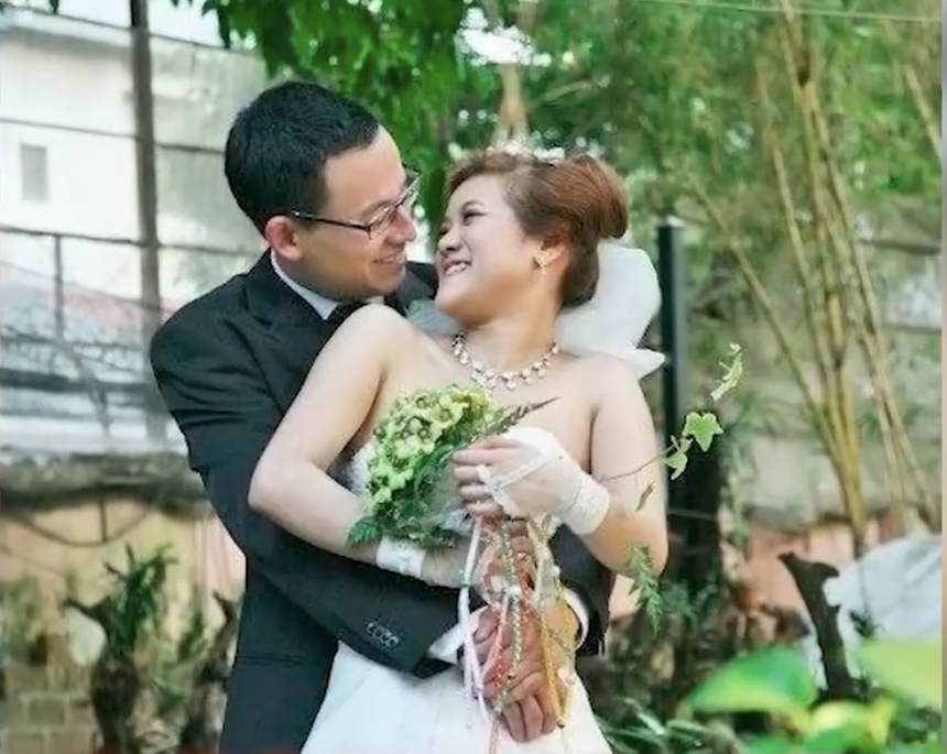 Đang đi chơi bố tức tốc gọi về mai mối, cô gái Hà Nội "chốt" cưới sau lần đầu gặp mặt, may mắn được chồng như ý - Ảnh 1.