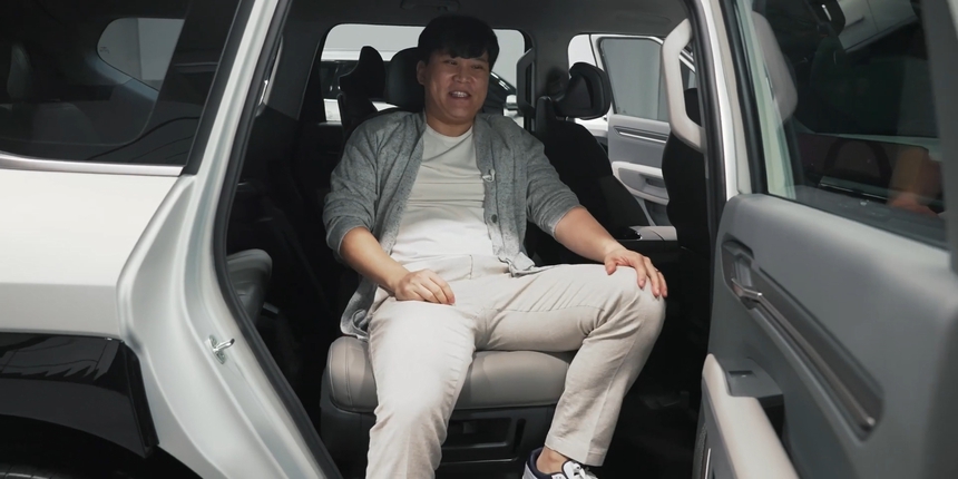 Khám phá ghế xoay độc đáo trên Kia EV9: Dễ dàng quay 180 độ, vừa làm phòng họp vừa ngắm cảnh thoải mái  - Ảnh 5.