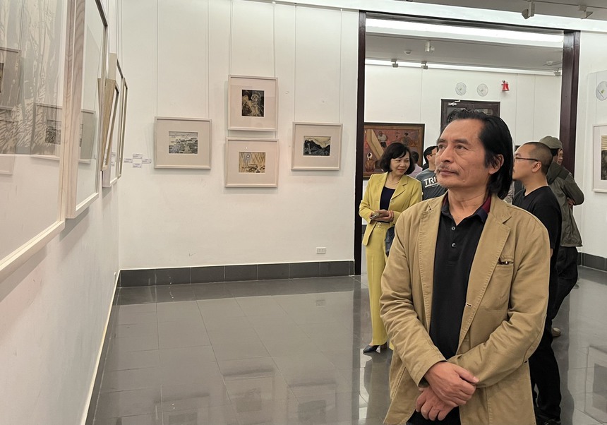 Triển lãm 'Khắc chân trời' của Vũ Duy Nghĩa: 'Nét sắc như kiếm sắc' - Ảnh 8. Triển lãm 'Khắc chân trời' của Vũ Duy Nghĩa: 'Nét sắc như kiếm sắc' - Ảnh 8.