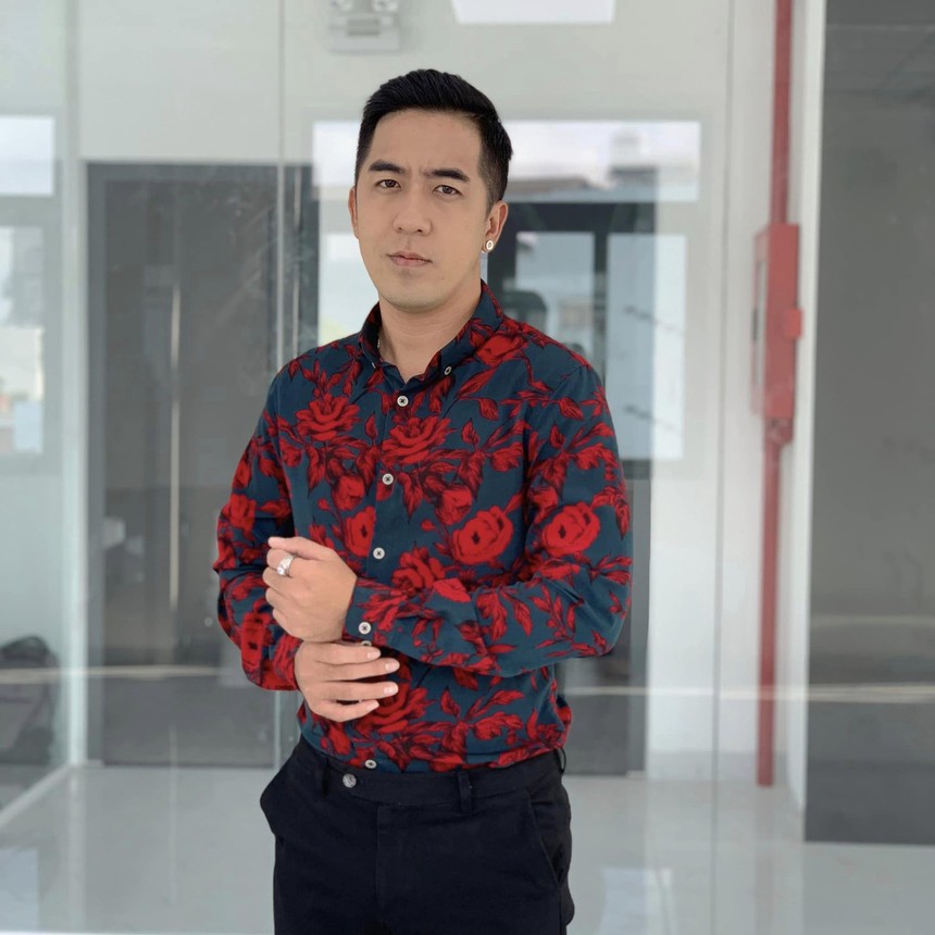 Ba muốn mua nhẫn, không có tiền phải giả bộ chê xấu rồi trả lại, Phạm Hy: "Tôi bị đau lòng" - Ảnh 2.