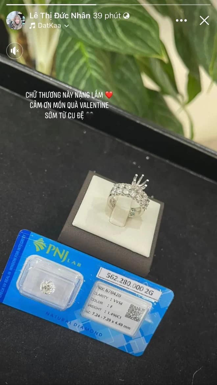 Từ YouTuber "kiếm tiền như nước" 200 triệu đồng/tháng, nhà xe cả BST, bà Nhân Vlog vướng ồn ào với bác sĩ, phải cúi đầu xin lỗi nhưng dư luận vẫn "quay lưng"  - Ảnh 5.