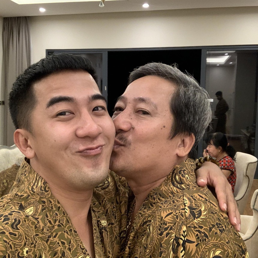 Ba muốn mua nhẫn, không có tiền phải giả bộ chê xấu rồi trả lại, Phạm Hy: "Tôi bị đau lòng" - Ảnh 6.