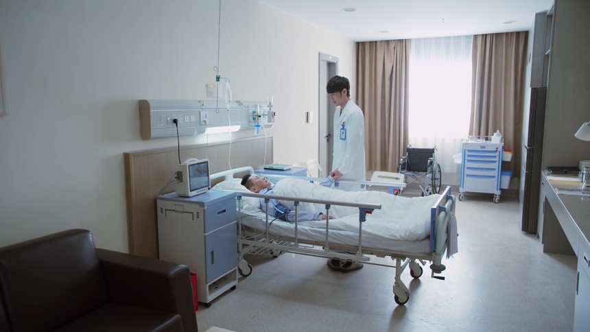 Bị chê mặt đơ gượng gạo, Dương Mịch vẫn làm bác sĩ, fan mong chờ mỹ nam này vớt vát lại diễn xuất - Ảnh 7. Bị chê mặt đơ gượng gạo, Dương Mịch vẫn làm bác sĩ, fan mong chờ mỹ nam này vớt vát lại diễn xuất - Ảnh 7.