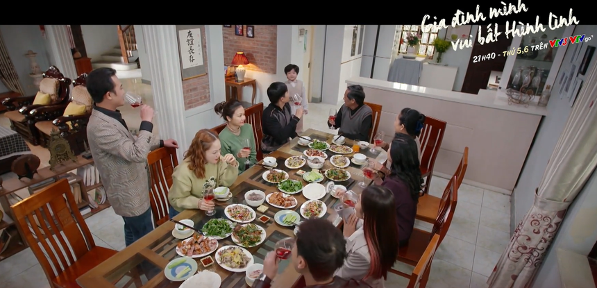 'Gia đình mình vui bất thình lình' tập 3: Mẹ con Trâm Anh tới thăm bất ngờ, nhưng sự xuất hiện của nhân vật đặc biệt mới khiến cả nhà ngỡ ngàng - Ảnh 7.