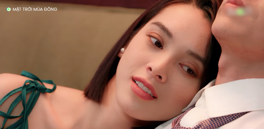 Sau 'Đừng làm mẹ cáu' Quỳnh Lương đóng phim mới, hôn cháy bỏng và 'giật chồng' bạn thân - Ảnh 2.