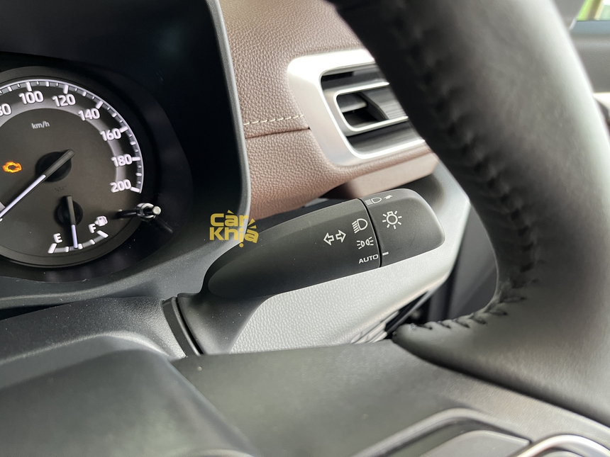 Ngồi thử Toyota Innova tại Indonesia trước khi về Việt Nam: Không gian rộng rãi, vỏ dày dặn hơn, thiết kế hiện đại - Ảnh 11.