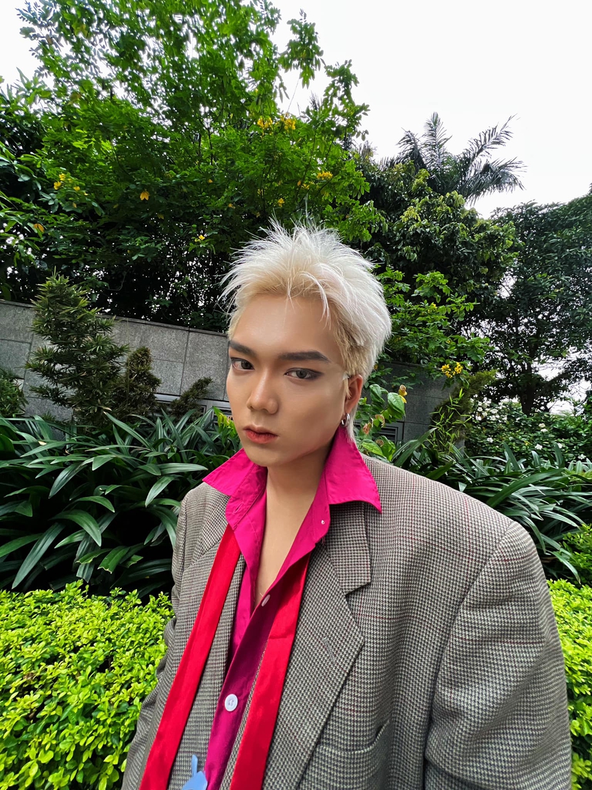 Netizen cà khịa “bị Hà Linh đá văng ra chuồng gà”, Phạm Thoại chạnh lòng công nhận: Đúng, đấy là điều đương nhiên! - Ảnh 1.