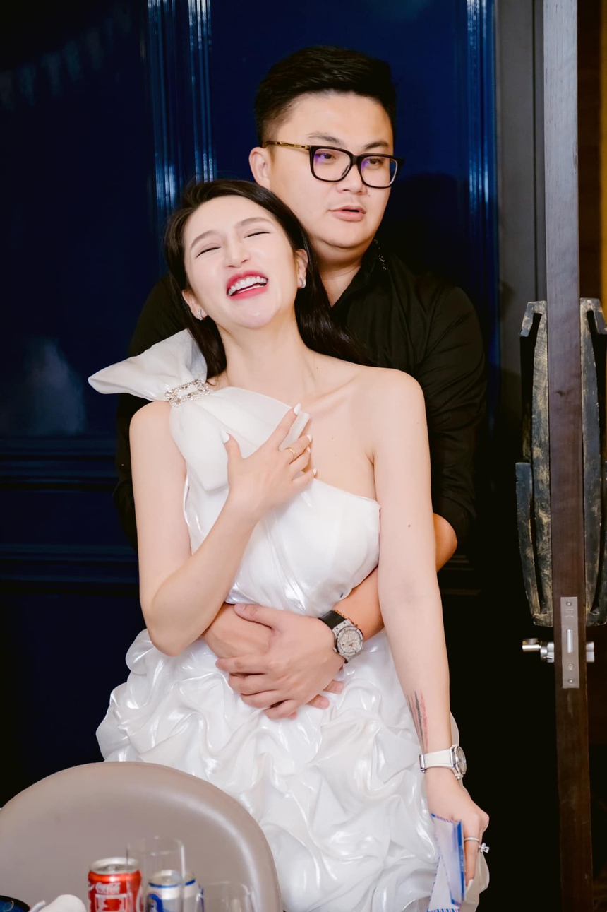 Đông Nhi cover bản hit từng được Hoàng Thùy Linh thể hiện nhưng lại khiến 1 hot girl đời đầu phải lên tiếng, lý do vì sao? - Ảnh 11. Đông Nhi cover bản hit từng được Hoàng Thùy Linh thể hiện nhưng lại khiến 1 hot girl đời đầu phải lên tiếng, lý do vì sao? - Ảnh 11.