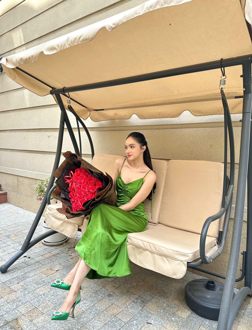 'Thành viên thứ 10 của SNSD' tự cosplay 'pa pa pa' sau 10 năm: Xinh thế này thì muốn thềm nhà có bao nhiêu hoa chẳng được! - Ảnh 7. 'Thành viên thứ 10 của SNSD' tự cosplay 'pa pa pa' sau 10 năm: Xinh thế này thì muốn thềm nhà có bao nhiêu hoa chẳng được! - Ảnh 7.