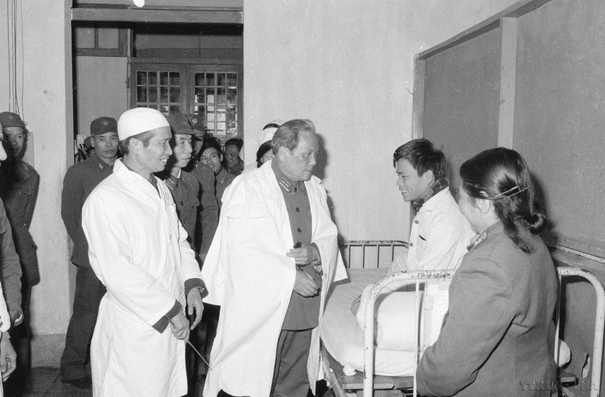 Kỷ niệm 110 năm Ngày sinh đại tướng Chu Huy Mân (17/3/1913 - 17/3/2023): Nhà chính trị, quân sự tài ba, có tầm chiến lược - Ảnh 11. Kỷ niệm 110 năm Ngày sinh đại tướng Chu Huy Mân (17/3/1913 - 17/3/2023): Nhà chính trị, quân sự tài ba, có tầm chiến lược - Ảnh 11.