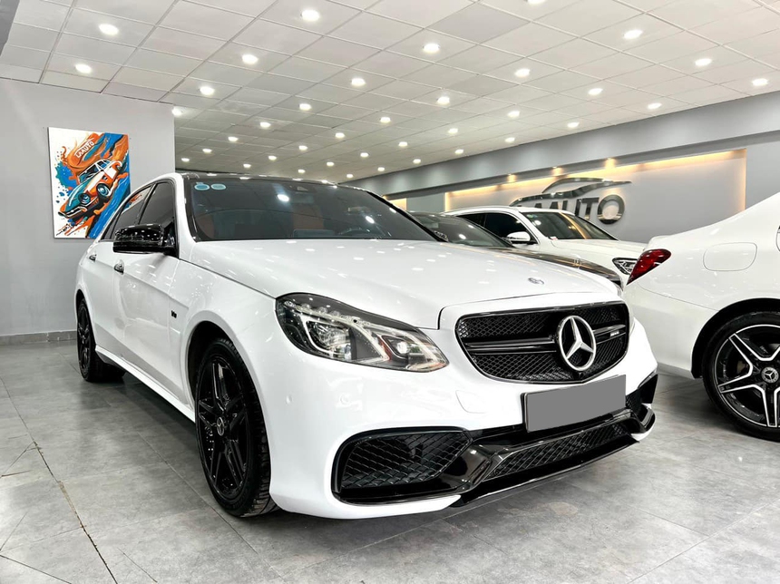 Thay vì mua Toyota Corolla Altis, bạn có thể lựa chọn chiếc Mercedes-Benz E-Class này giá gần tương đương nhưng cảm xúc động cơ là thứ không thể đọ lại - Ảnh 2.