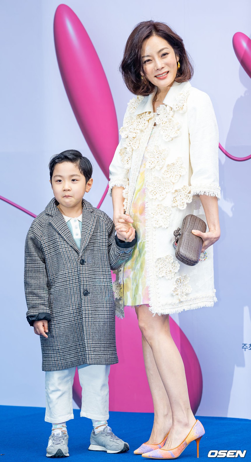 Sự kiện quy tụ dàn sao đình đám: Chae Rim lộ cả tá dấu hiệu lão hóa, nữ thần Eugene lại "hack tuổi" bất ngờ - Ảnh 2.