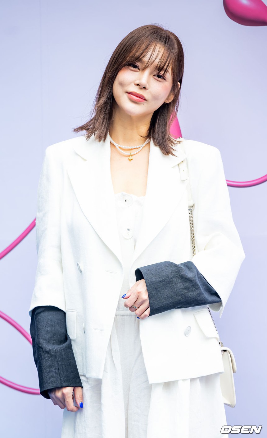 Sự kiện quy tụ dàn sao đình đám: Chae Rim lộ cả tá dấu hiệu lão hóa, nữ thần Eugene lại "hack tuổi" bất ngờ - Ảnh 10.