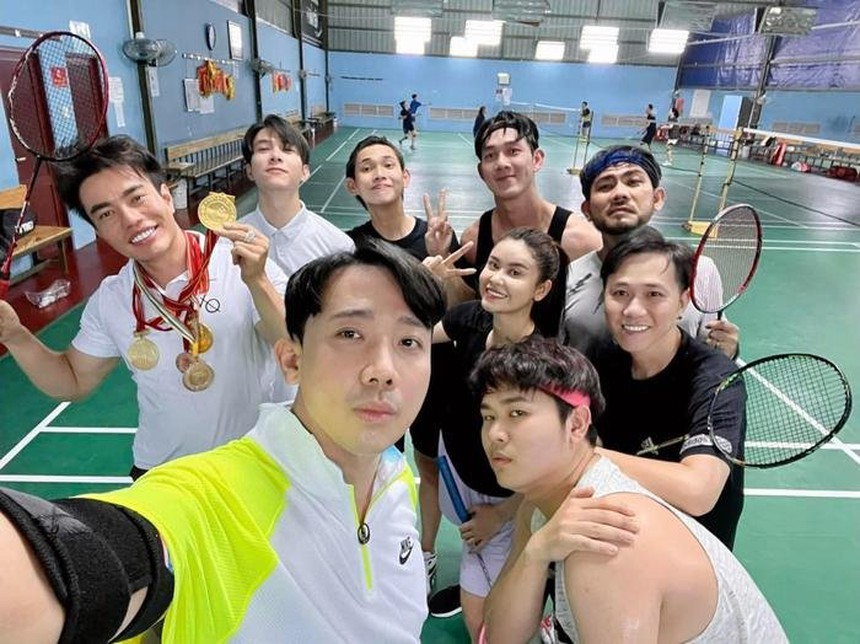 Trấn Thành và sao Việt là bạn thân 20 năm 'vạch mặt' nhau trong chuyến đi Đà Lạt, tiết lộ 1 điều khiến nam MC chỉ biết cười trừ?  - Ảnh 4.