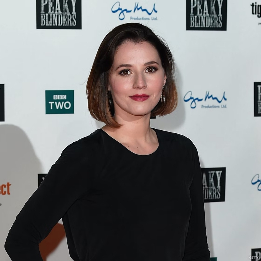 Loạt phim giật gân mới của Netflix ấn định ra mắt vào tháng 4 - Ảnh 5.