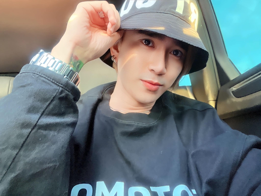 Lộ diện với visual lạ lẫm, Chi Dân bị netizen nghi đụng chạm 'dao kéo' - Ảnh 2.