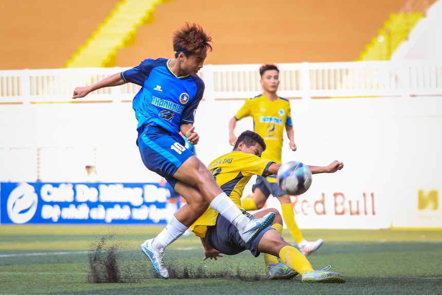 "Mưa" siêu phẩm ở giải bóng đá Thanh niên Sinh viên Việt Nam 2023 - Ảnh 2.