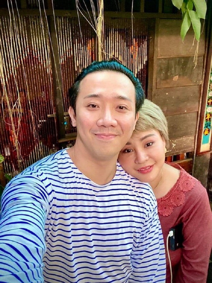 Sao Vbiz thân thiết Trấn Thành đến Hari Won 'phát ghen', bị nói dựa hơi đàn em vì sự nghiệp lên như diều gặp gió - Ảnh 2. Sao Vbiz thân thiết Trấn Thành đến Hari Won 'phát ghen', bị nói dựa hơi đàn em vì sự nghiệp lên như diều gặp gió - Ảnh 2.