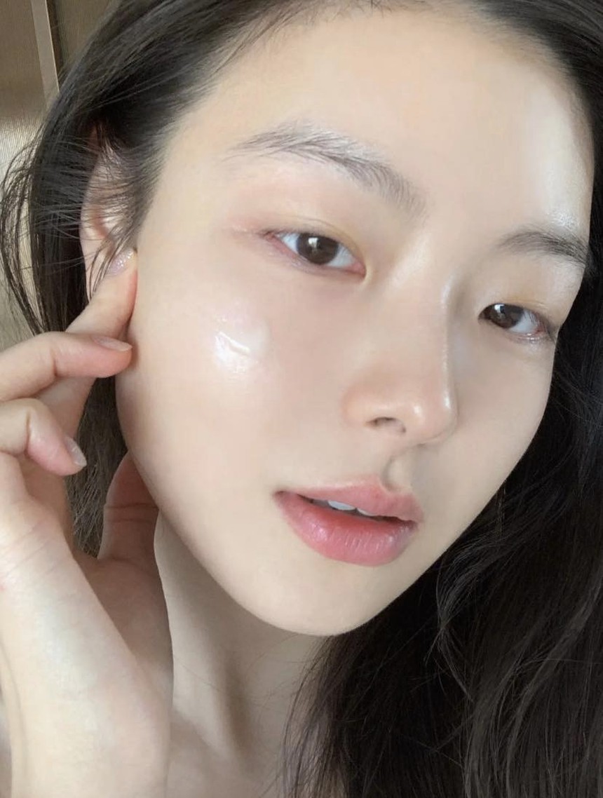 3 công đoạn không thể thiếu trong chu trình chăm da mặt vào mùa hè - Ảnh 2. 3 công đoạn không thể thiếu trong chu trình chăm da mặt vào mùa hè - Ảnh 2.