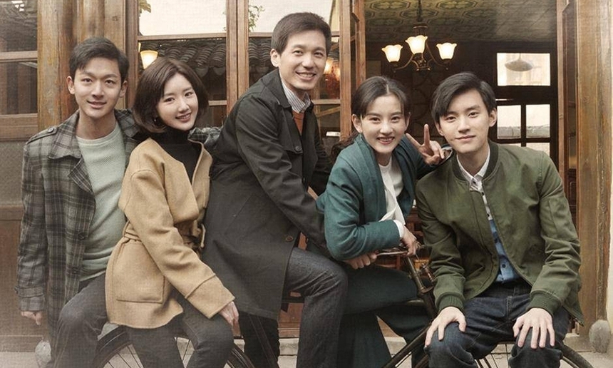 Phim gia đình hay nhất của 'bản sao Lưu Diệc Phi': Từ xúc động đến uất ức bật khóc vì chuyện mẹ mất, cha ích kỷ bỏ bê con - Ảnh 3. Phim gia đình hay nhất của 'bản sao Lưu Diệc Phi': Từ xúc động đến uất ức bật khóc vì chuyện mẹ mất, cha ích kỷ bỏ bê con - Ảnh 3.