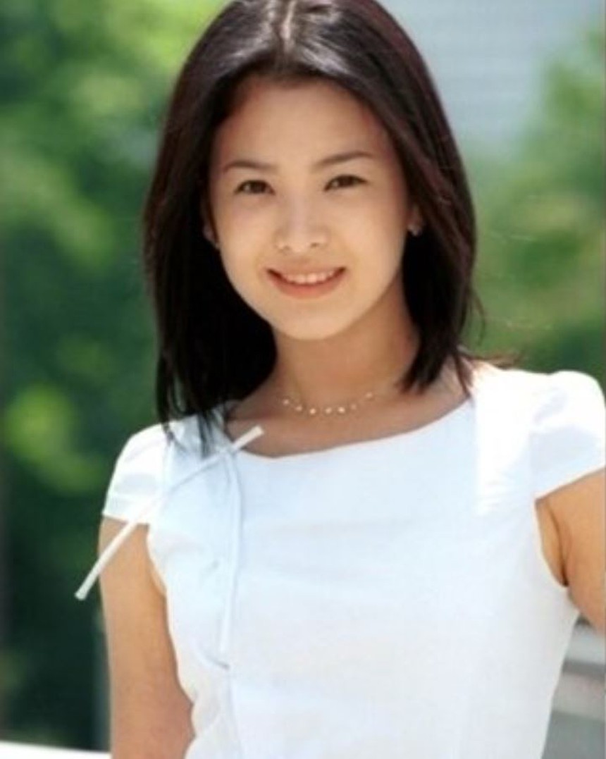 Ngỡ ngàng trước nhan sắc "ảo diệu" như tranh vẽ của Song Hye Kyo ở tuổi 18 - Ảnh 3.