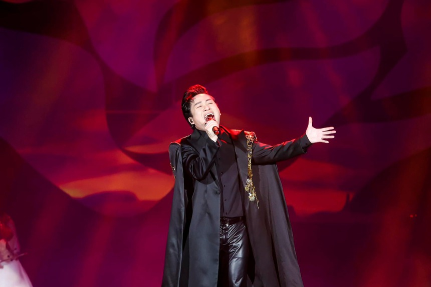 Diva Mỹ Linh, Tùng Dương, Trúc Nhân… 'đổ bộ' sân khấu hoành tráng với 50 nghìn khán giả ở Đà Lạt - Ảnh 2.