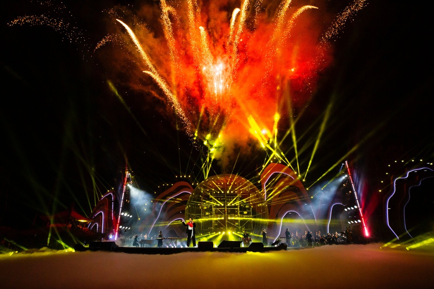 Bỏ qua những hạt sạn, khán giả vẫn nhắc đến những điều này sau đêm nhạc "rực rỡ" của Hà Anh Tuấn - Ảnh 8. Bỏ qua những hạt sạn, khán giả vẫn nhắc đến những điều này sau đêm nhạc "rực rỡ" của Hà Anh Tuấn - Ảnh 8.