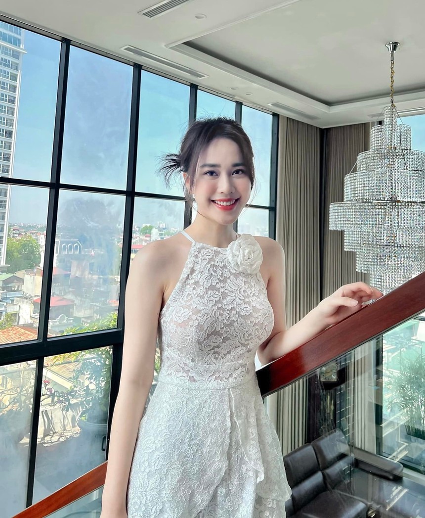 MC Ngô Mai Phương gây chú ý vì shopping một lần hết nửa tỷ đồng - Ảnh 1.