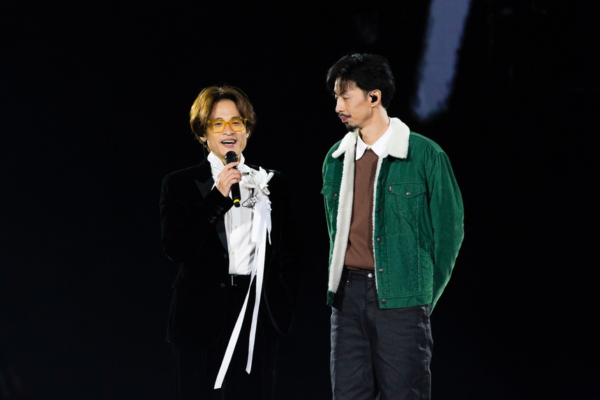 Bỏ qua những hạt sạn, khán giả vẫn nhắc đến những điều này sau đêm nhạc "rực rỡ" của Hà Anh Tuấn - Ảnh 7. Bỏ qua những hạt sạn, khán giả vẫn nhắc đến những điều này sau đêm nhạc "rực rỡ" của Hà Anh Tuấn - Ảnh 7.