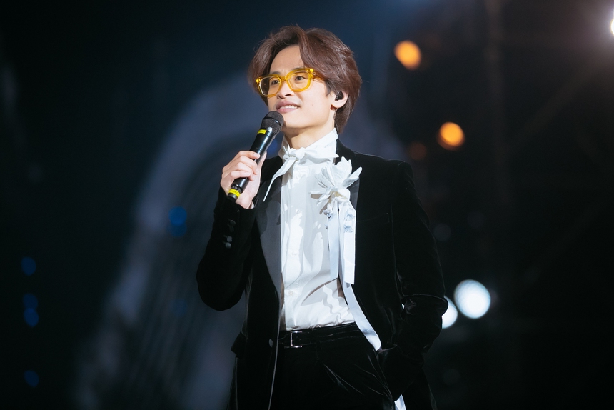 Ekip tiết lộ lí do Hà Anh Tuấn hát chênh phô ở Chân Trời Rực Rỡ: liên tục ho ở hậu trường, quản lí phải động viên! - Ảnh 1.