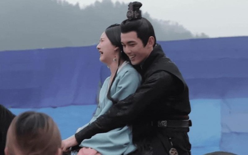 Liên tiếp vướng scandal, hình tượng của Triệu Lộ Tư đang dần sụp đổ - Ảnh 2. Liên tiếp vướng scandal, hình tượng của Triệu Lộ Tư đang dần sụp đổ - Ảnh 2.