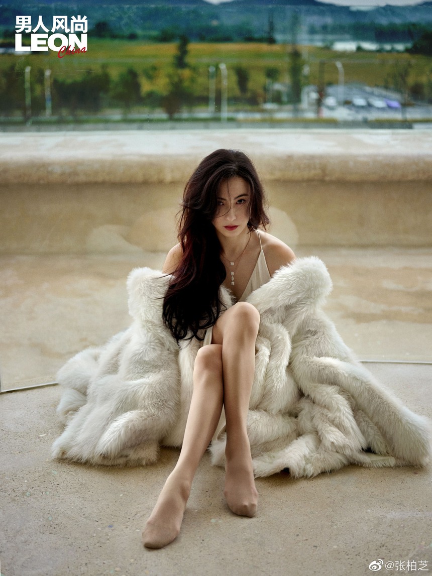 Ngọc nữ Trương Bá Chi khoe nhan sắc trẻ trung bên con trai thứ 2 - Ảnh 5.