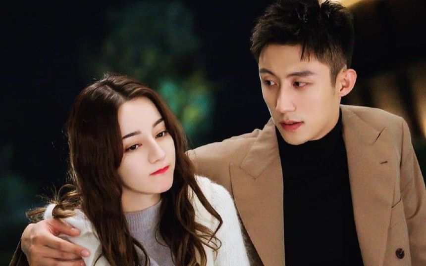 'Ẩn thân' 9 tháng, Địch Lệ Nhiệt Ba chuẩn bị tái xuất sau tin đồn mang thai - Ảnh 5. 'Ẩn thân' 9 tháng, Địch Lệ Nhiệt Ba chuẩn bị tái xuất sau tin đồn mang thai - Ảnh 5.