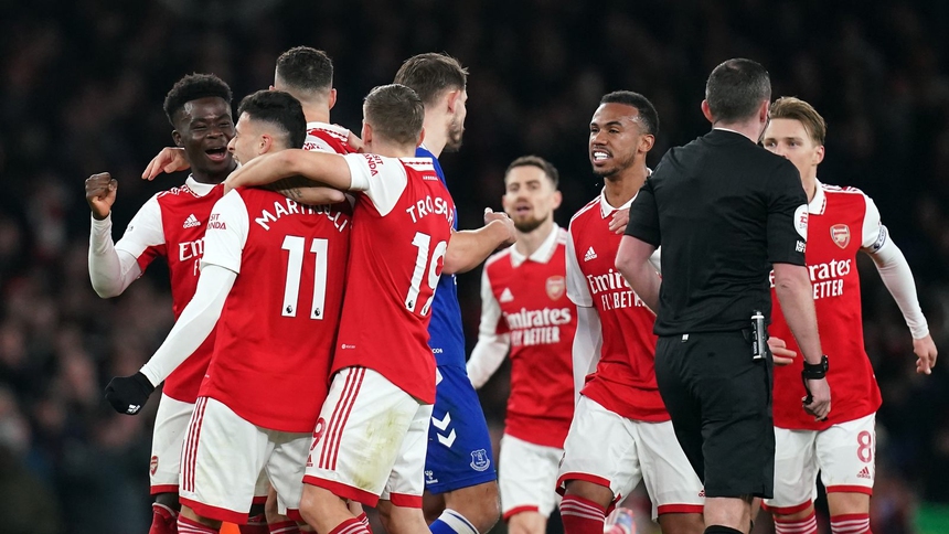 Bảng xếp hạng Ngoại hạng Anh mới nhất: Arsenal bỏ xa Man City, MU - Ảnh 2.