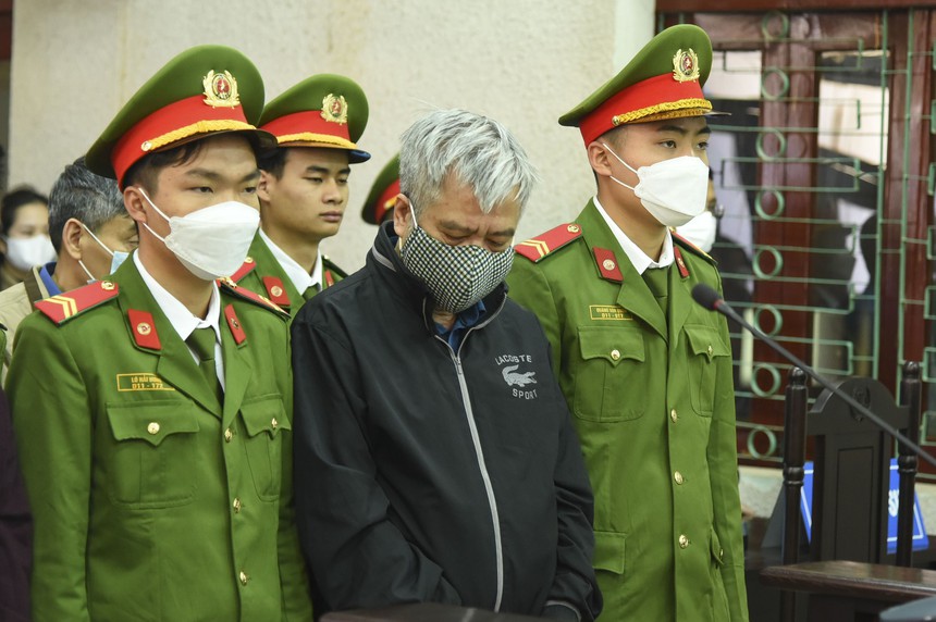 Cựu Giám đốc Sở Giáo dục và Đào tạo tỉnh Điện Biên lĩnh án 5 năm tù - Ảnh 1.